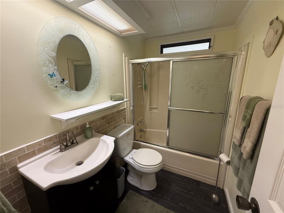 For Sale: $199,900 (3 beds, 2 baths, 1560 Square Feet)