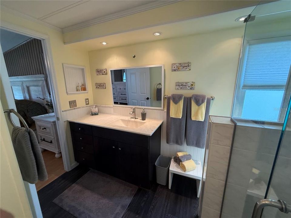 For Sale: $199,900 (3 beds, 2 baths, 1560 Square Feet)