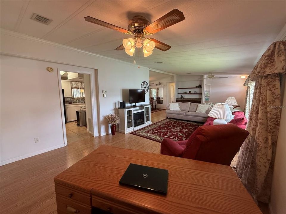 For Sale: $199,900 (3 beds, 2 baths, 1560 Square Feet)