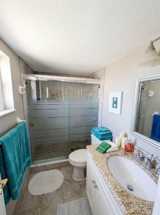 En Venta: $215,000 (2 camas, 2 baños, 1040 Pies cuadrados)