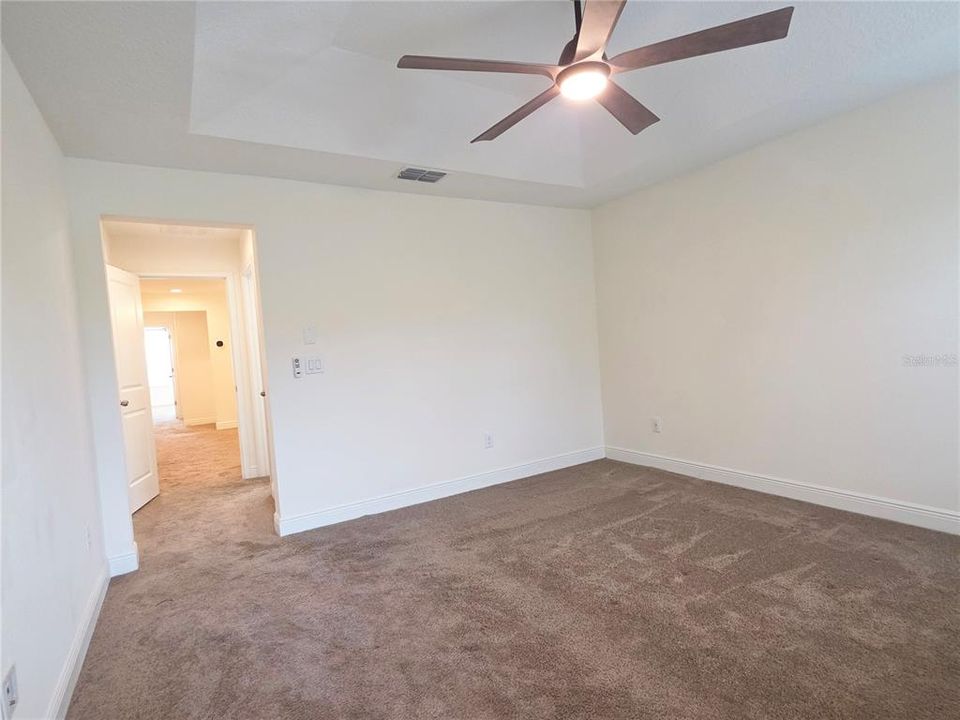 For Sale: $392,000 (3 beds, 2 baths, 1961 Square Feet)
