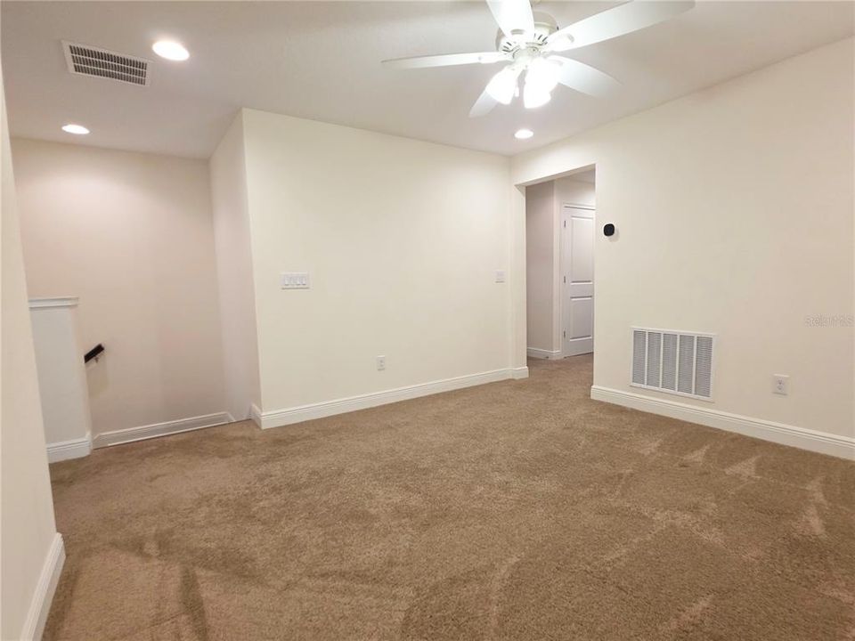 For Sale: $392,000 (3 beds, 2 baths, 1961 Square Feet)