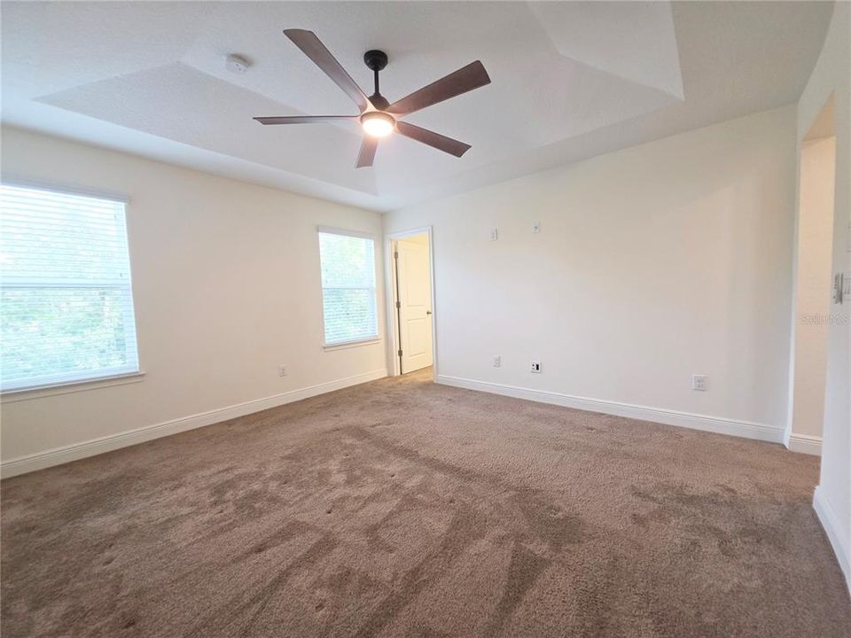 For Sale: $392,000 (3 beds, 2 baths, 1961 Square Feet)