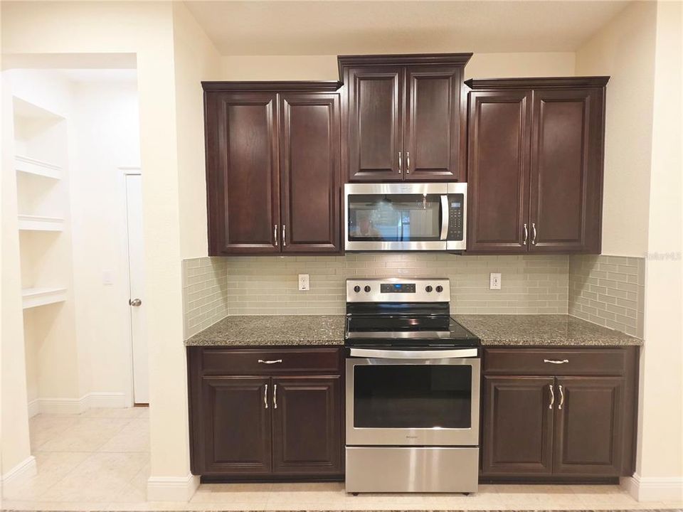 For Sale: $392,000 (3 beds, 2 baths, 1961 Square Feet)
