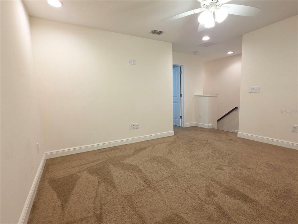 For Sale: $392,000 (3 beds, 2 baths, 1961 Square Feet)