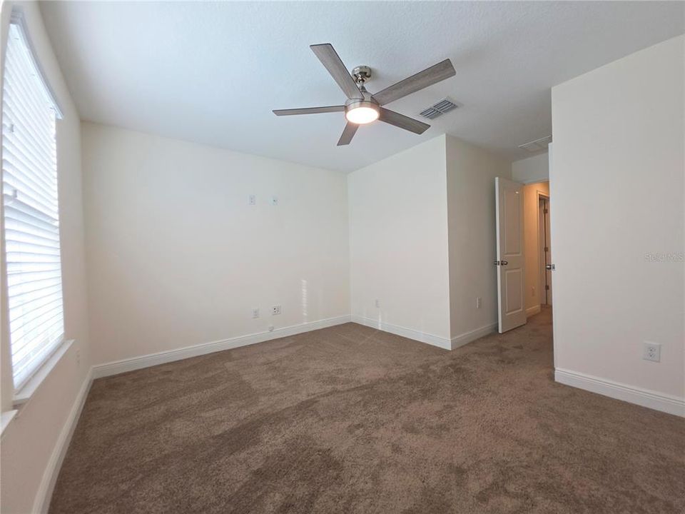 For Sale: $392,000 (3 beds, 2 baths, 1961 Square Feet)