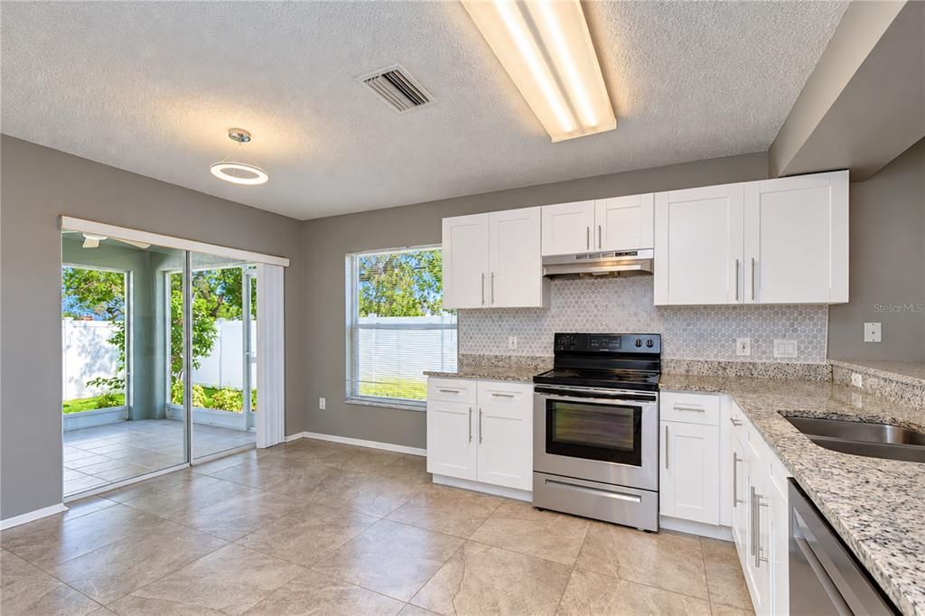 В аренду: $2,350 (3 спален, 2 ванн, 1340 Квадратных фут)