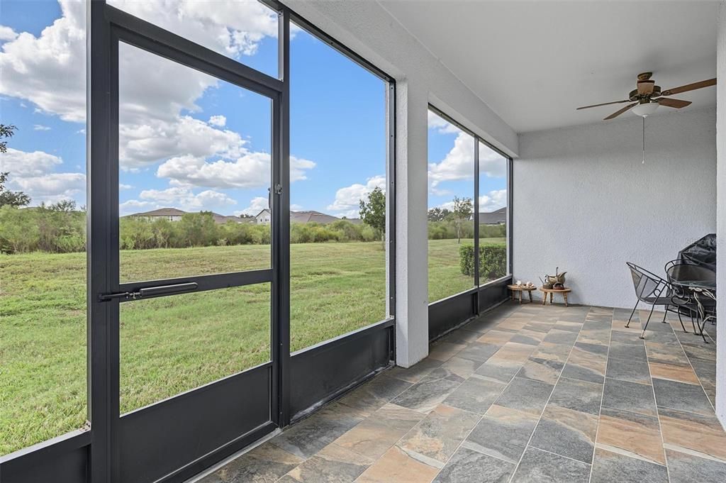 En Venta: $365,000 (2 camas, 2 baños, 1959 Pies cuadrados)
