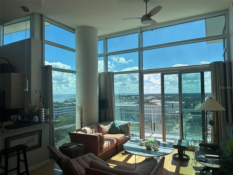 For Sale: $899,000 (2 beds, 2 baths, 1384 Square Feet)