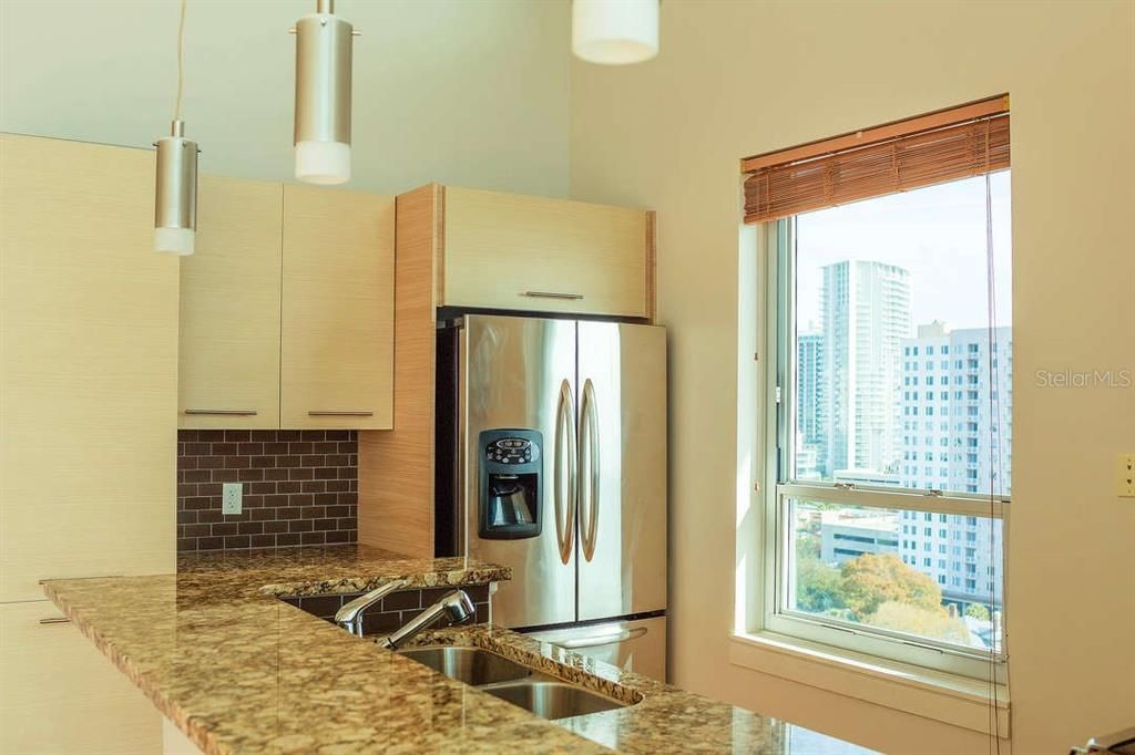 For Sale: $899,000 (2 beds, 2 baths, 1384 Square Feet)
