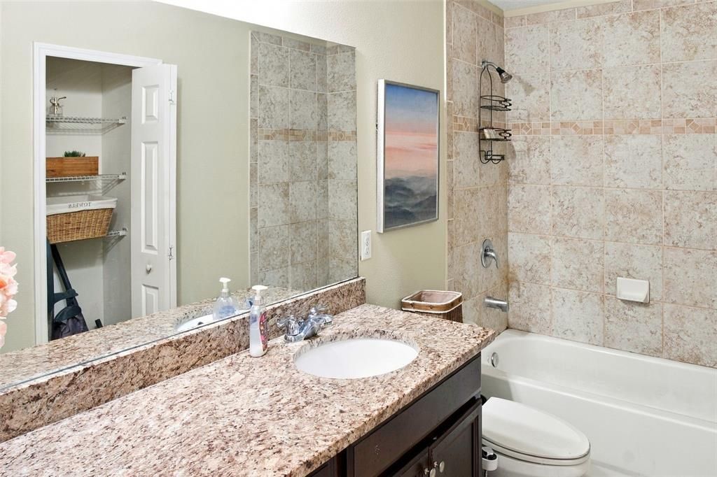 For Sale: $584,999 (6 beds, 4 baths, 3181 Square Feet)