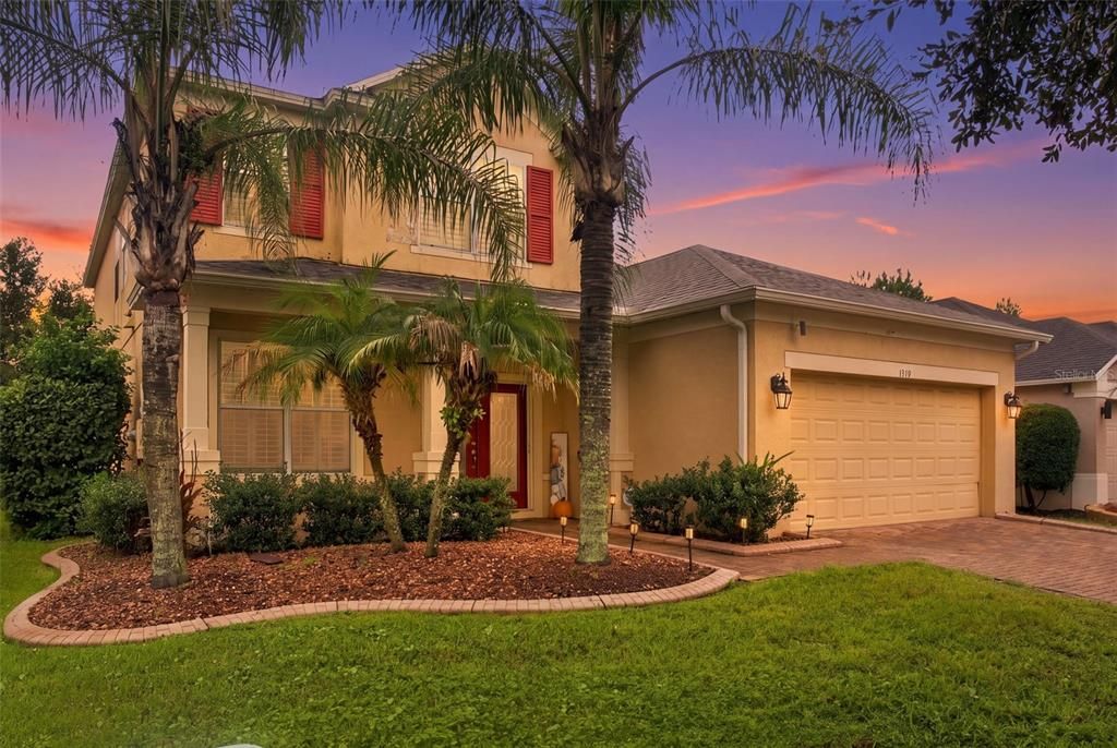 For Sale: $584,999 (6 beds, 4 baths, 3181 Square Feet)