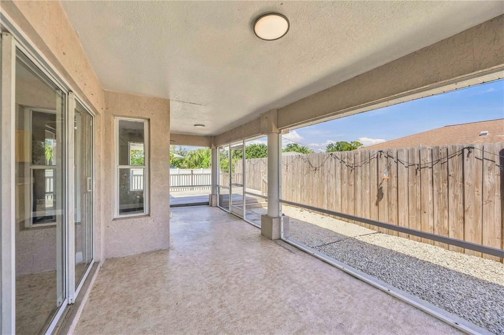 En Venta: $394,000 (3 camas, 2 baños, 1672 Pies cuadrados)