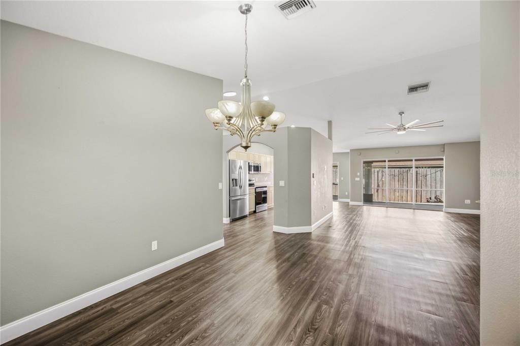 En Venta: $394,000 (3 camas, 2 baños, 1672 Pies cuadrados)