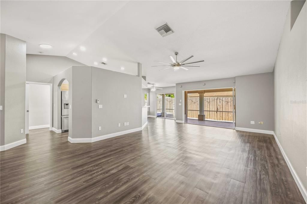 En Venta: $394,000 (3 camas, 2 baños, 1672 Pies cuadrados)