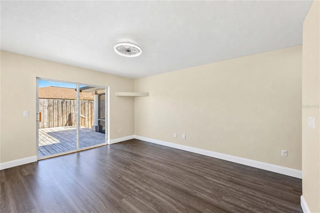 En Venta: $394,000 (3 camas, 2 baños, 1672 Pies cuadrados)