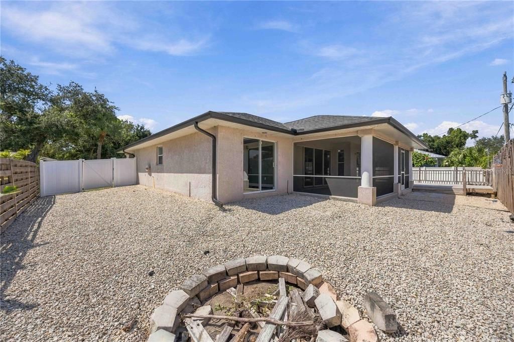 En Venta: $394,000 (3 camas, 2 baños, 1672 Pies cuadrados)
