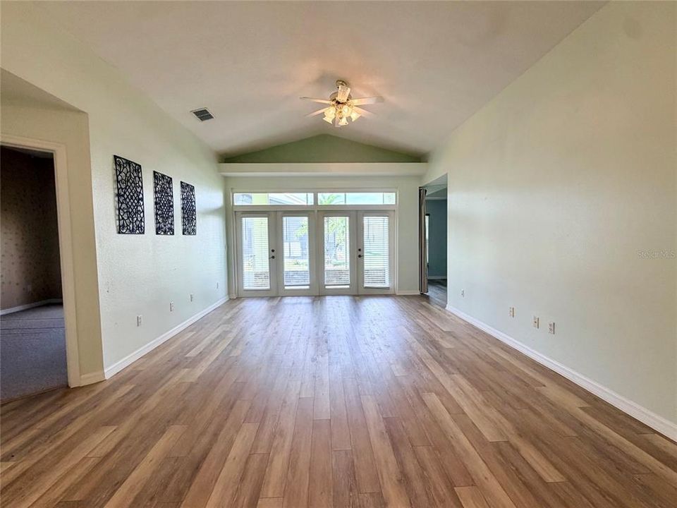 En Venta: $269,900 (3 camas, 2 baños, 1476 Pies cuadrados)