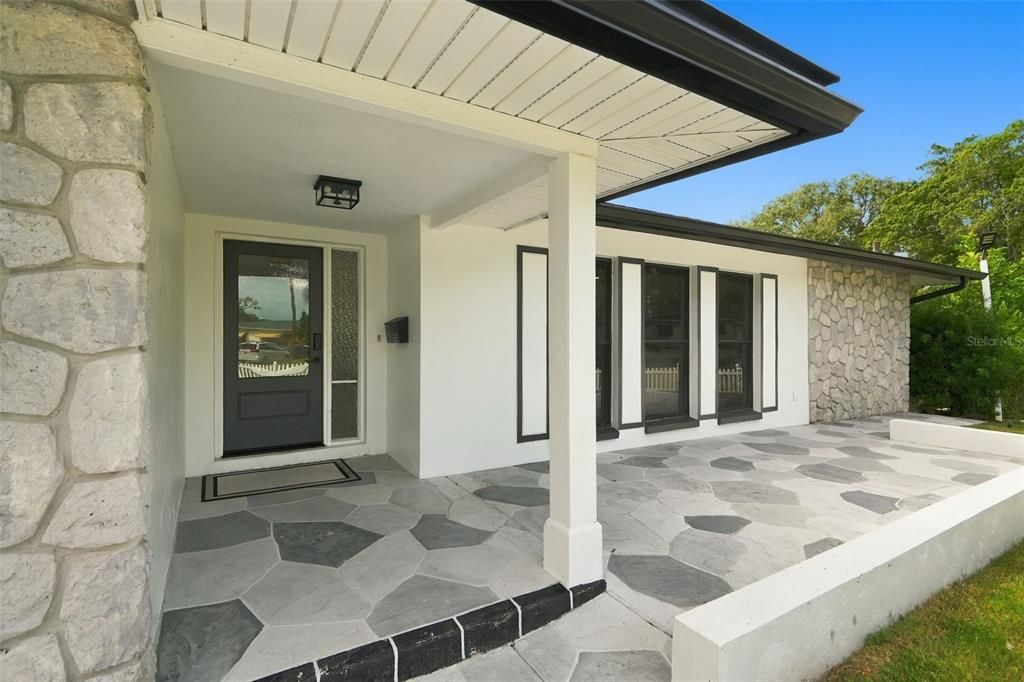En Venta: $585,000 (3 camas, 2 baños, 1720 Pies cuadrados)