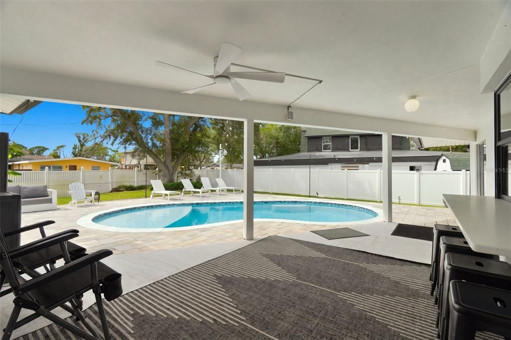 En Venta: $585,000 (3 camas, 2 baños, 1720 Pies cuadrados)
