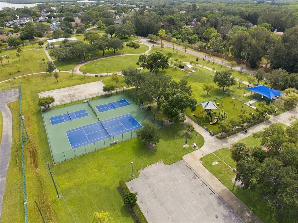 En Venta: $585,000 (3 camas, 2 baños, 1720 Pies cuadrados)