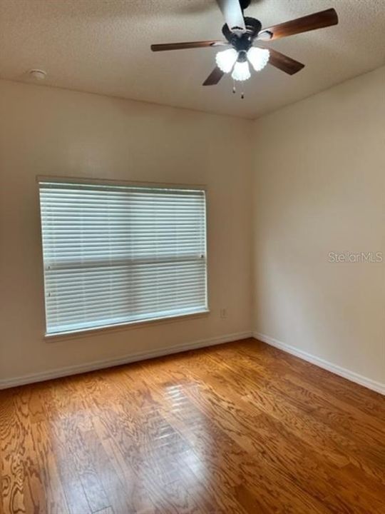 En Renta: $2,295 (4 camas, 2 baños, 1470 Pies cuadrados)