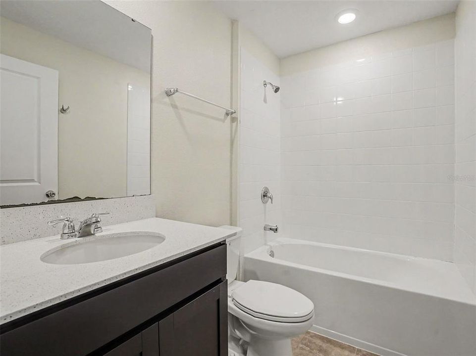 For Sale: $329,900 (3 beds, 2 baths, 1552 Square Feet)