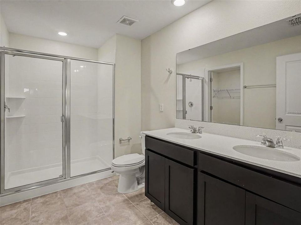For Sale: $329,900 (3 beds, 2 baths, 1552 Square Feet)