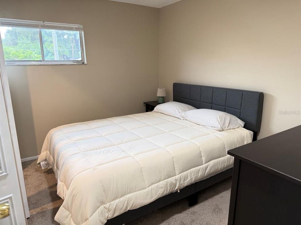 For Rent: $2,000 (2 beds, 1 baths, 853 Square Feet)