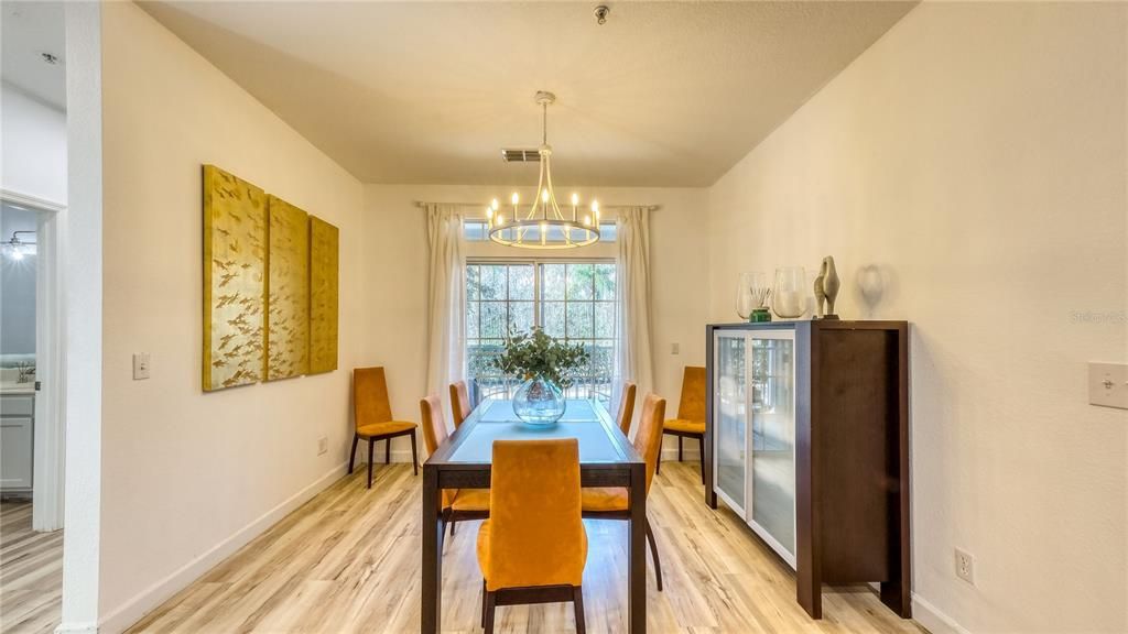 На продажу: $255,000 (3 спален, 2 ванн, 1269 Квадратных фут)