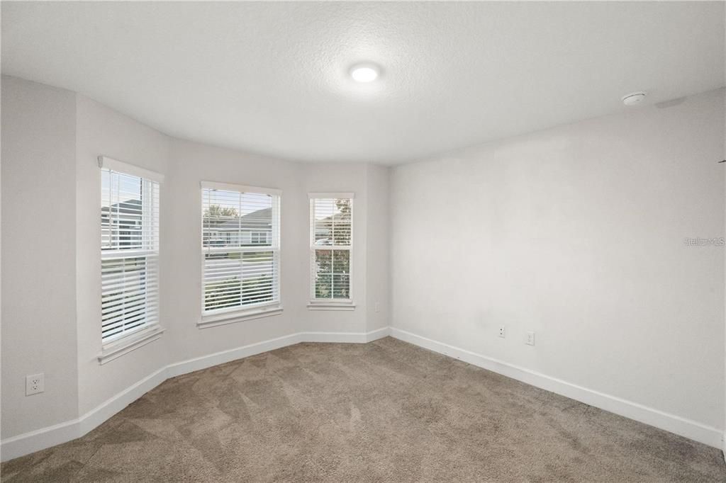 For Rent: $2,250 (3 beds, 2 baths, 1527 Square Feet)
