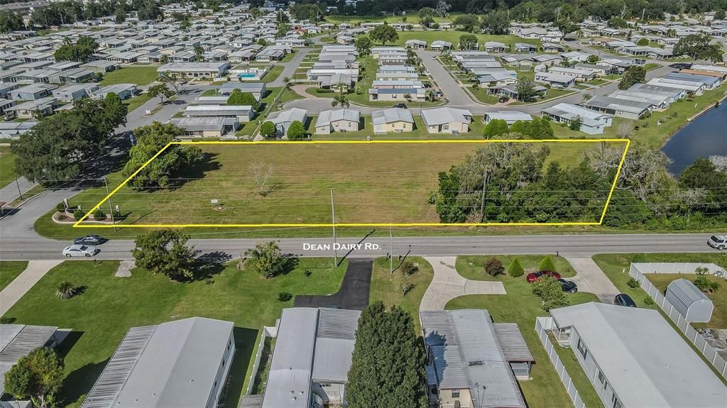 待售: $599,000 (1.57 acres)