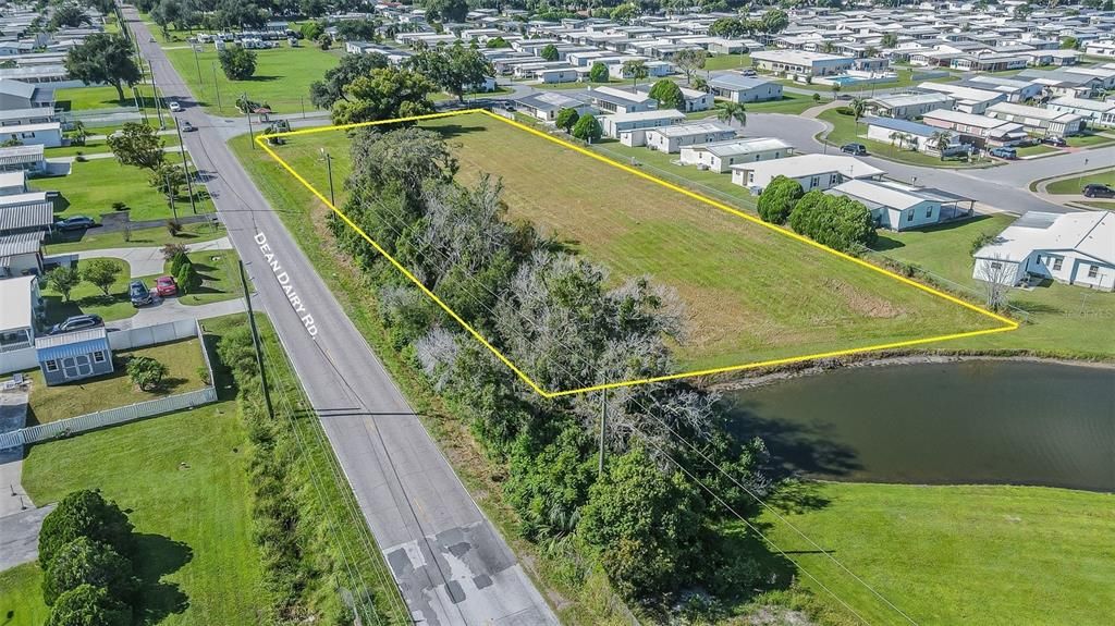待售: $599,000 (1.57 acres)