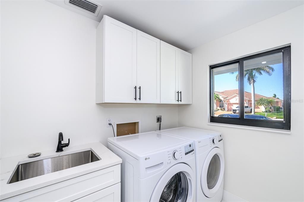 For Rent: $3,995 (3 beds, 2 baths, 2234 Square Feet)