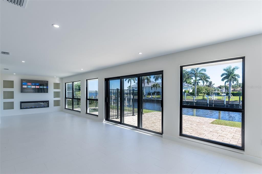 For Rent: $3,995 (3 beds, 2 baths, 2234 Square Feet)