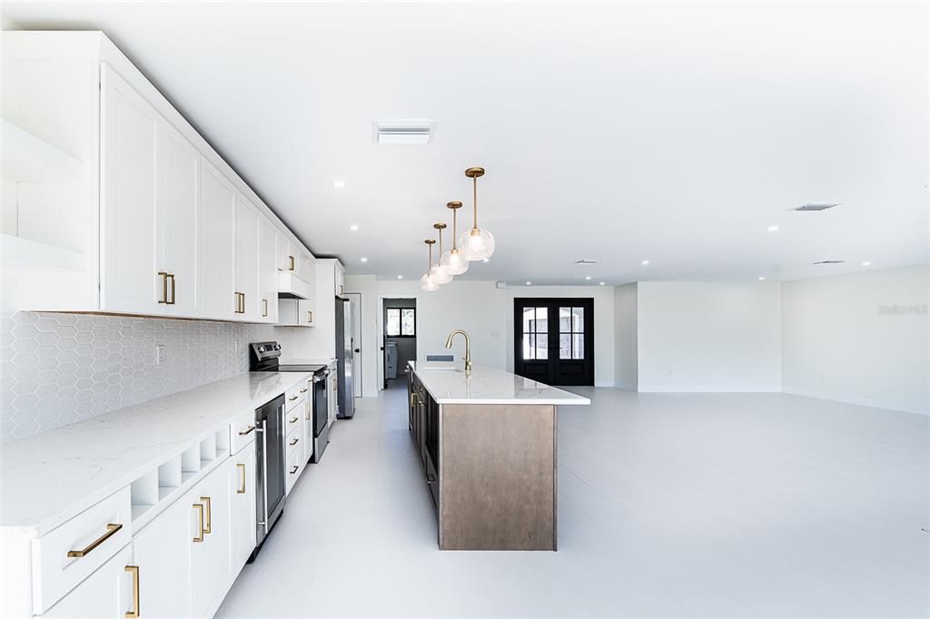 For Rent: $3,995 (3 beds, 2 baths, 2234 Square Feet)