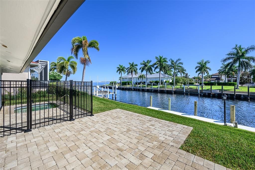 For Rent: $3,995 (3 beds, 2 baths, 2234 Square Feet)