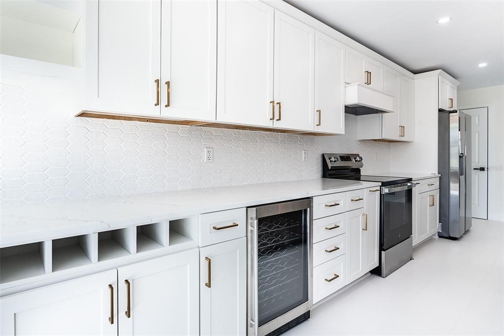 For Rent: $3,995 (3 beds, 2 baths, 2234 Square Feet)