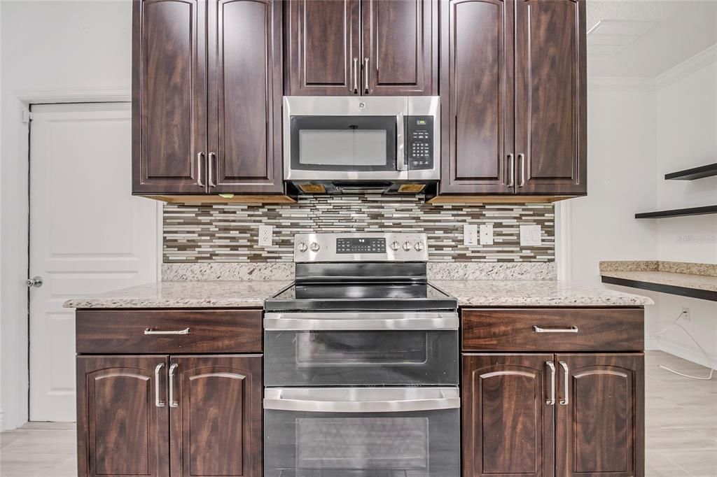 В аренду: $2,850 (4 спален, 3 ванн, 2214 Квадратных фут)