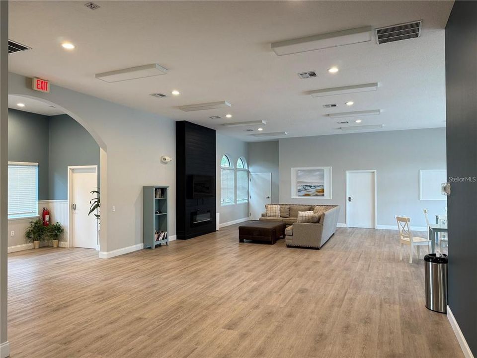 For Rent: $2,300 (3 beds, 2 baths, 2208 Square Feet)