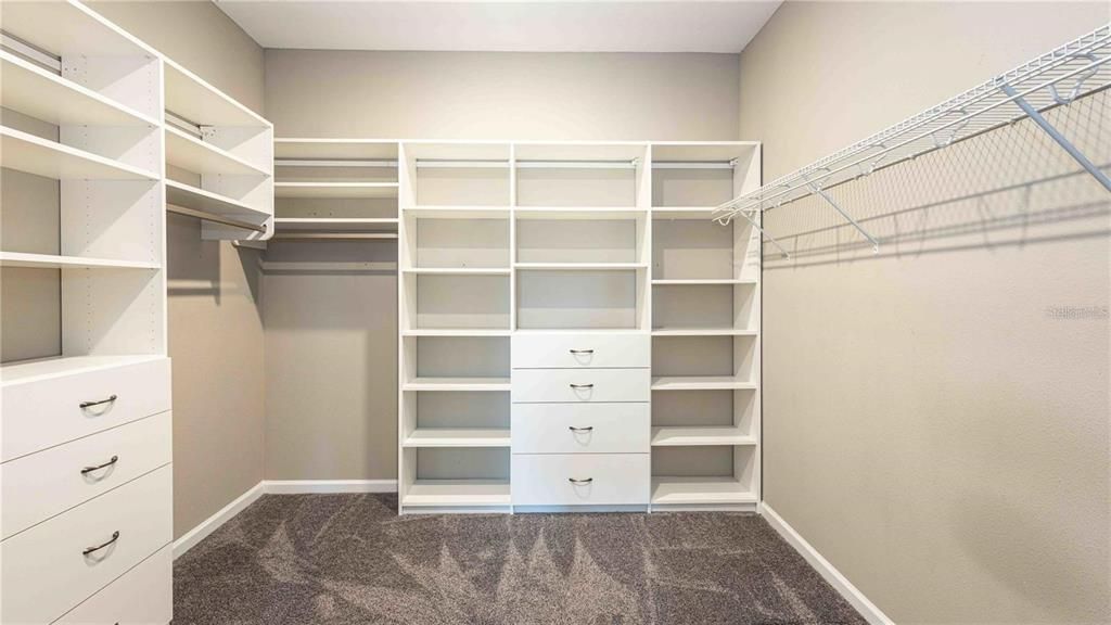 For Rent: $2,300 (3 beds, 2 baths, 2208 Square Feet)