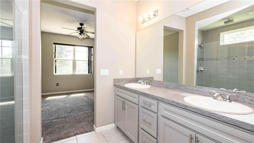 For Rent: $2,300 (3 beds, 2 baths, 2208 Square Feet)