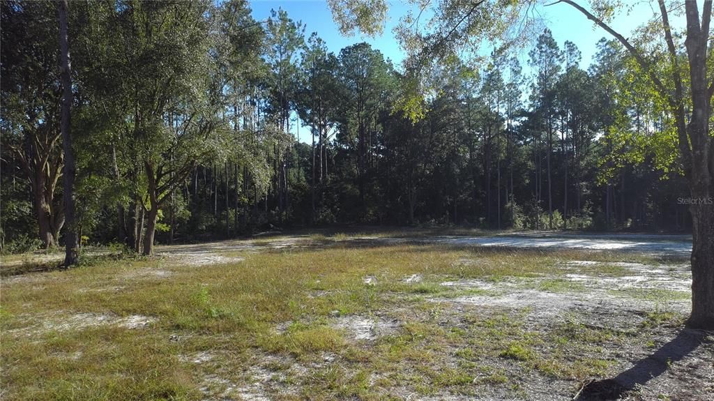 На продажу: $197,500 (2.50 acres)