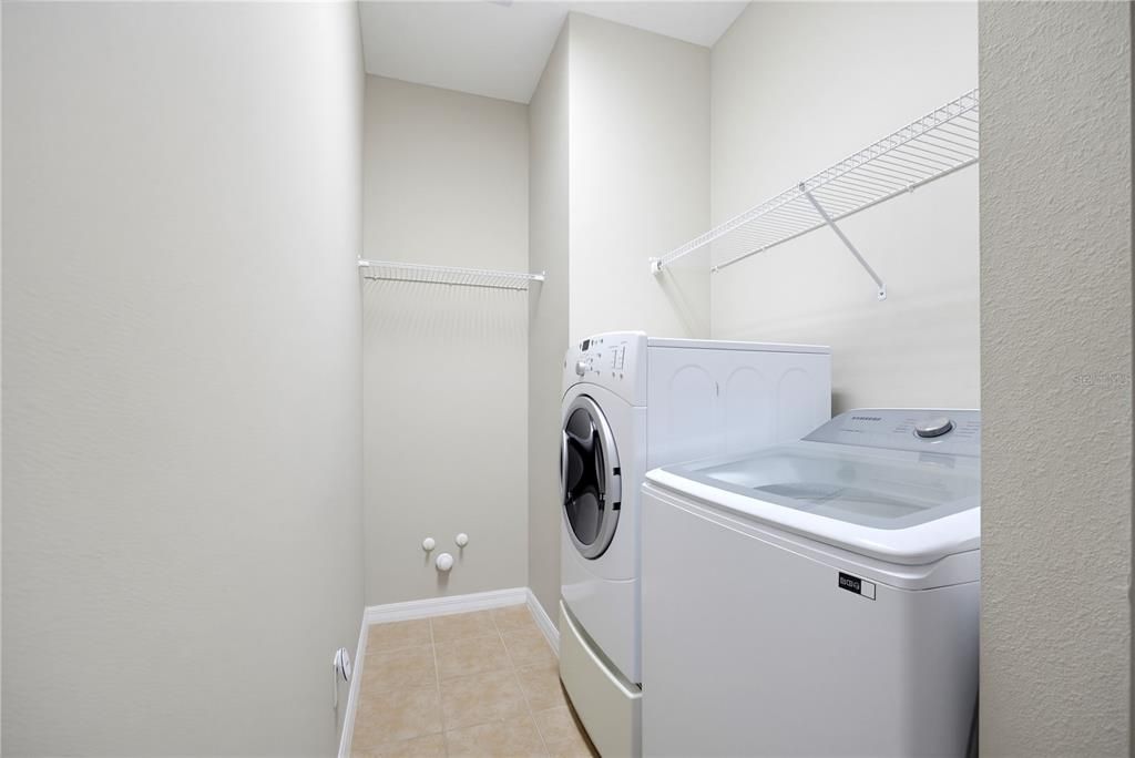 For Sale: $335,000 (3 beds, 2 baths, 1680 Square Feet)