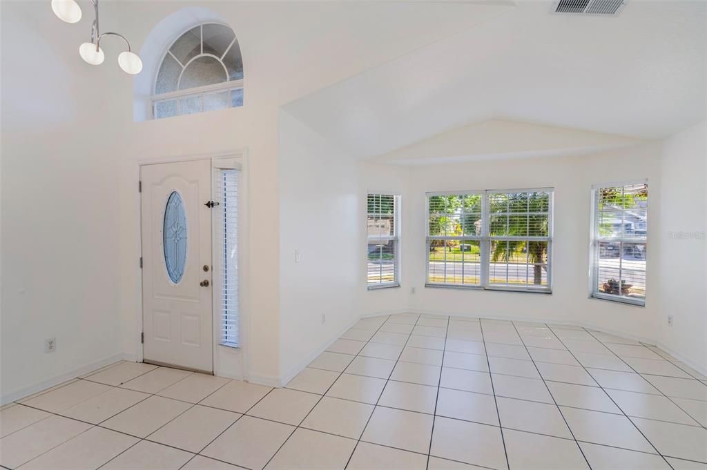 For Rent: $3,150 (4 beds, 2 baths, 2167 Square Feet)