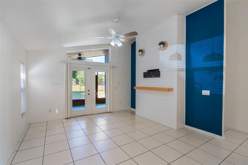 For Rent: $3,150 (4 beds, 2 baths, 2167 Square Feet)