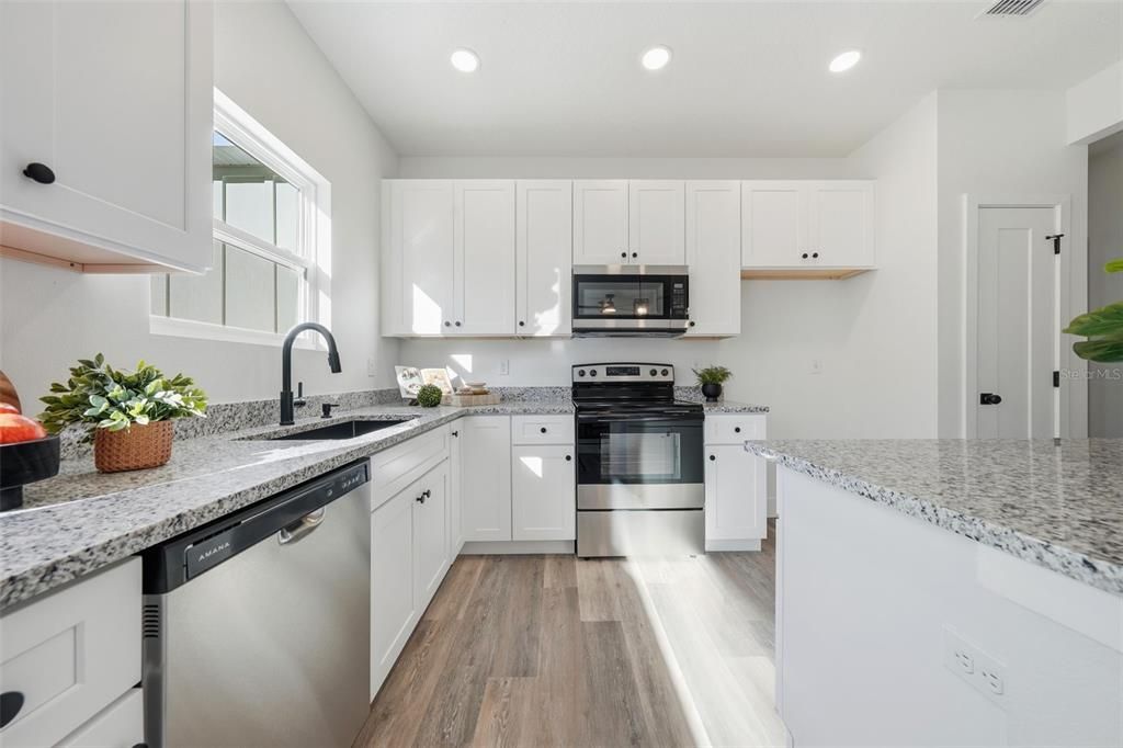For Sale: $314,900 (3 beds, 2 baths, 1235 Square Feet)