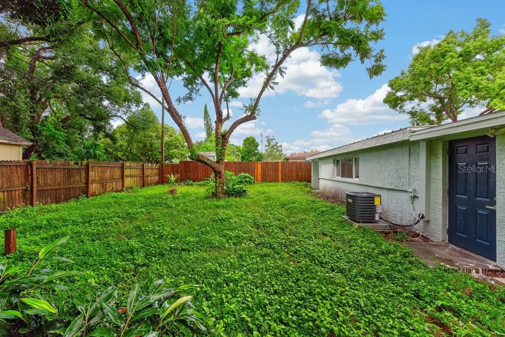 En Venta: $300,000 (2 camas, 1 baños, 1358 Pies cuadrados)