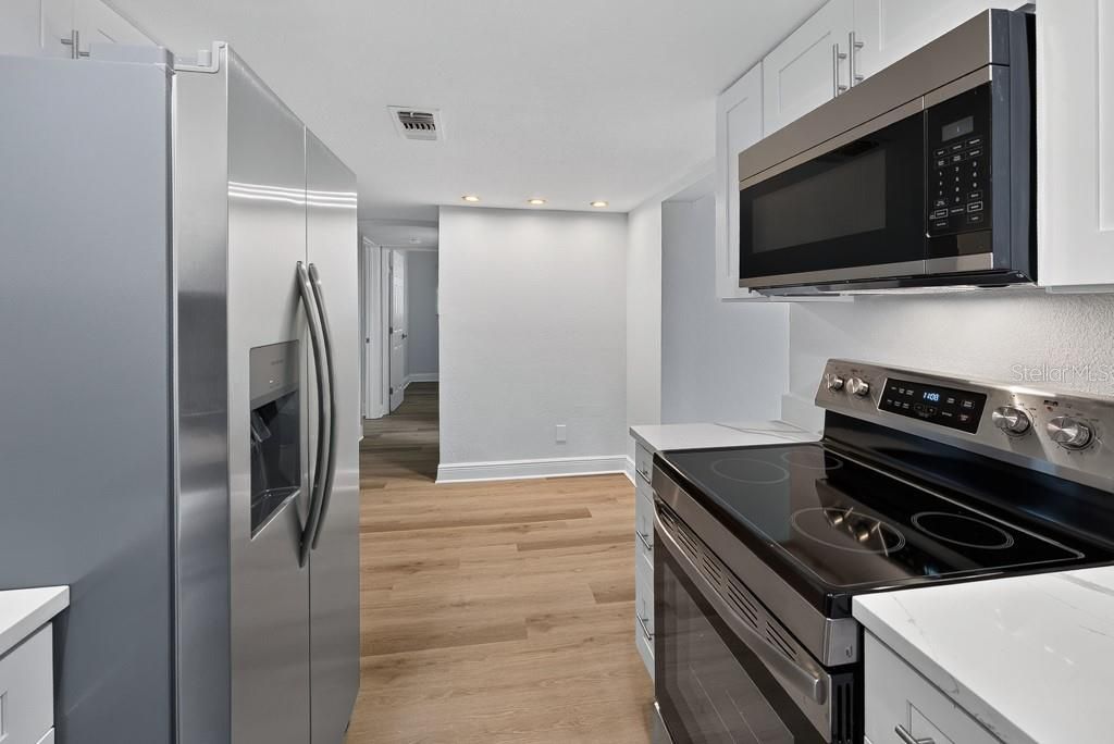 En Venta: $300,000 (2 camas, 1 baños, 1358 Pies cuadrados)