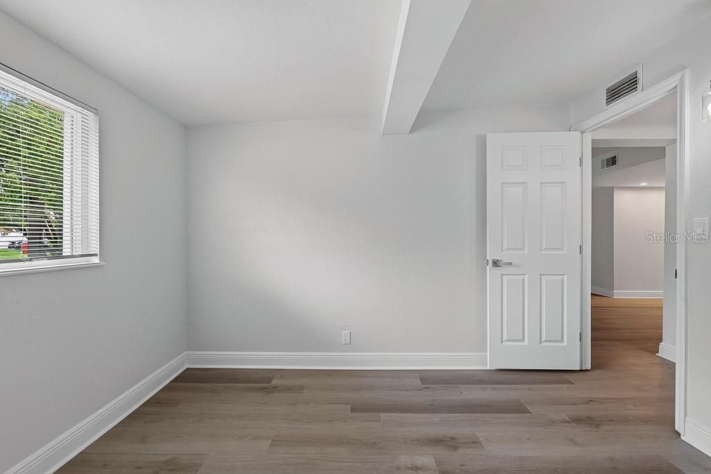En Venta: $300,000 (2 camas, 1 baños, 1358 Pies cuadrados)